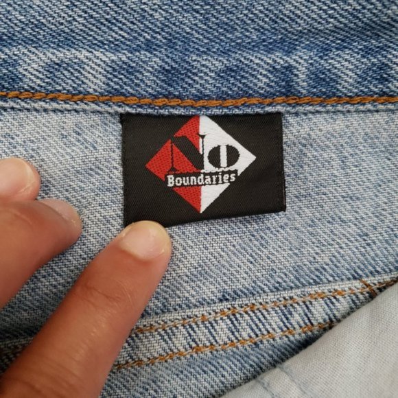 No Boundaries Frayed Hem High Rise Denim Shorts Blue Size 33 - Picture 4 of 8